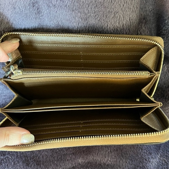 Gucci long zippy wallet - Picture 6 of 8